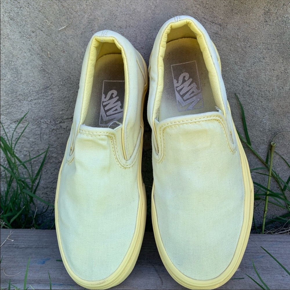 Yellow vans - Picture 2 of 7